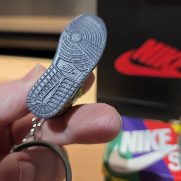 New Multicolor Sneaker Key Holder And Bag Charm - Picture 2 of 7